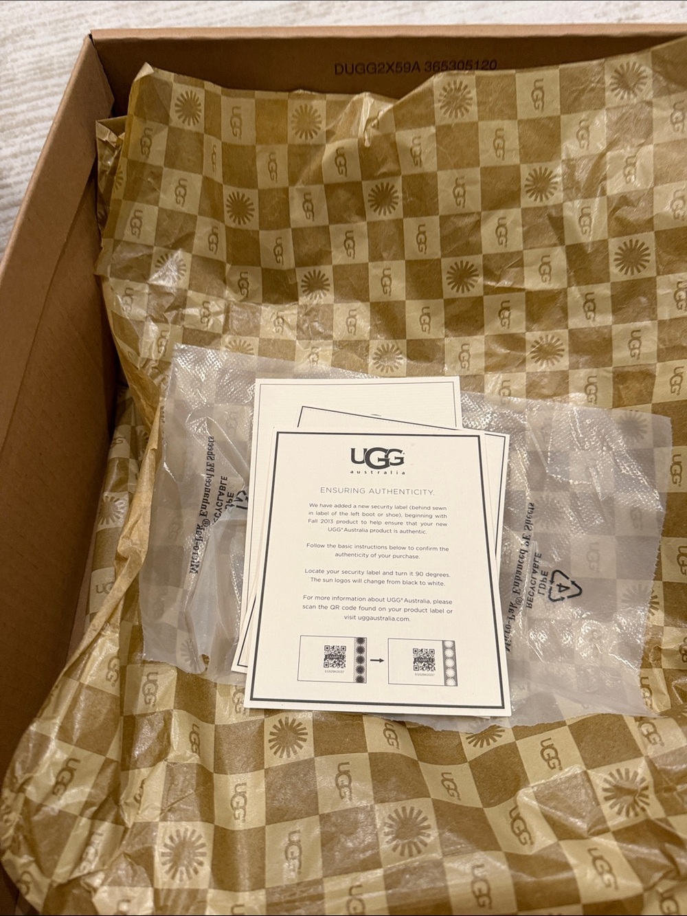 UGG Women's Short Bow Boot in Plum - Picture 9 of 10